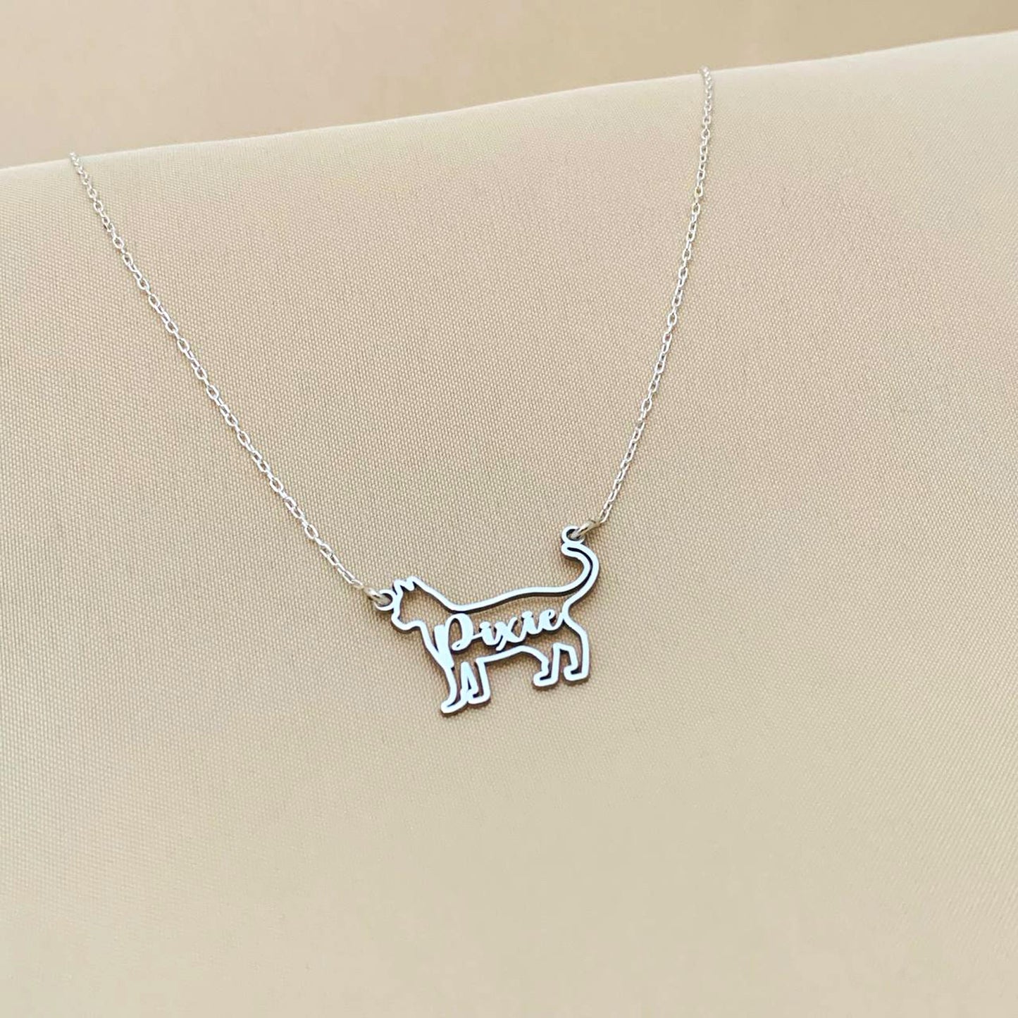 Cat Name Necklace, Cat lover gift, Custom Cat Mom Name Necklace, Cat Silhouette Necklace, Cat Loss Gift, Cat Memorial Gift, Cat Gift for her