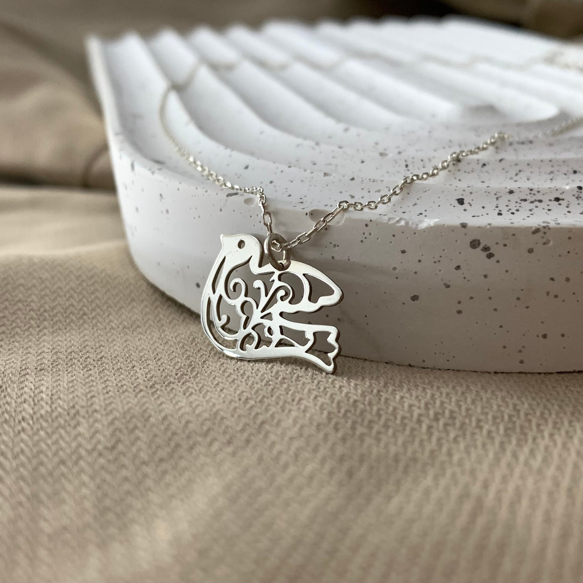 Dainty Bird Necklace, Bird Necklace for Women, Bird Lover's Pendant, Everday Necklace, Gift for Women