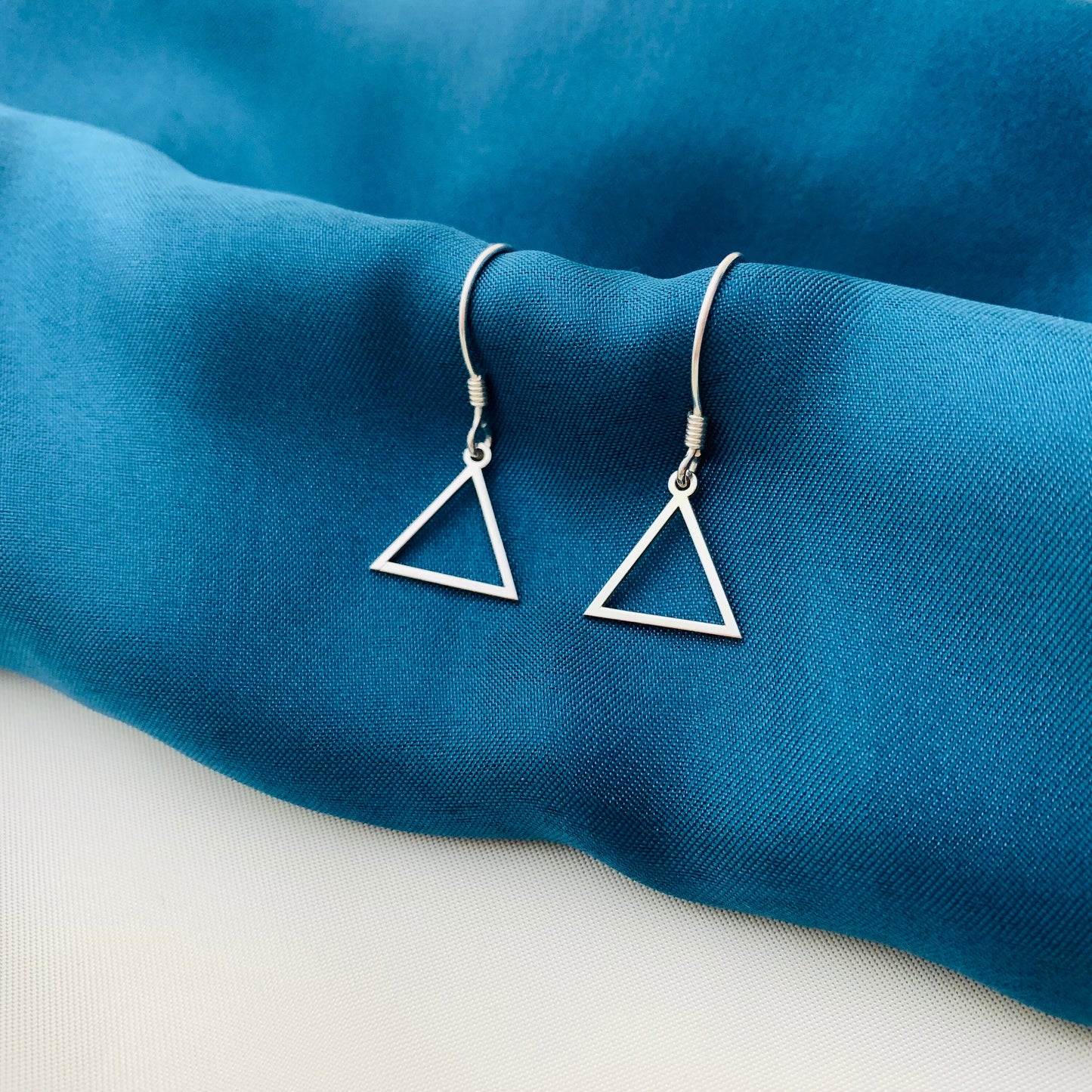Open Triangle Dangle Earrings, Minimalist Geometric Drop Earrings, Simple Wire Earrings, Everyday Jewelry for Women, Modern Gift for Her