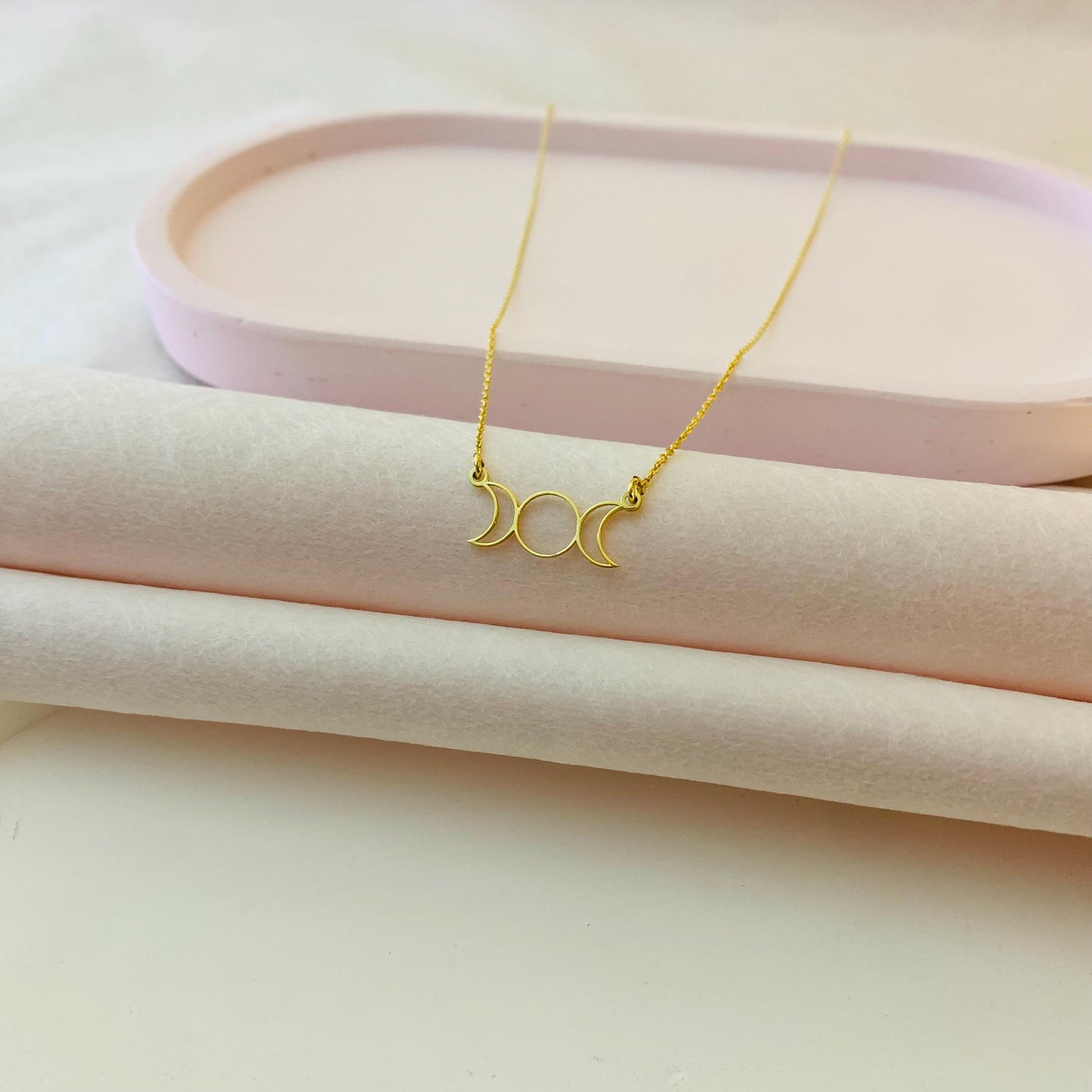 Triple Moon Goddess Necklace, Three Moon Phases Necklace, 3 Moon Necklace, Triple Moon Necklace, Pagan Jewelry, Spiritual Necklace