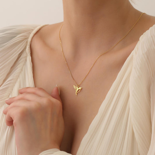Hummingbird Necklace, Tiny Gold Hummingbird Necklace, Hummingbird Jewelry, Bird Charm Necklace, Dainty Animal Necklace Gift