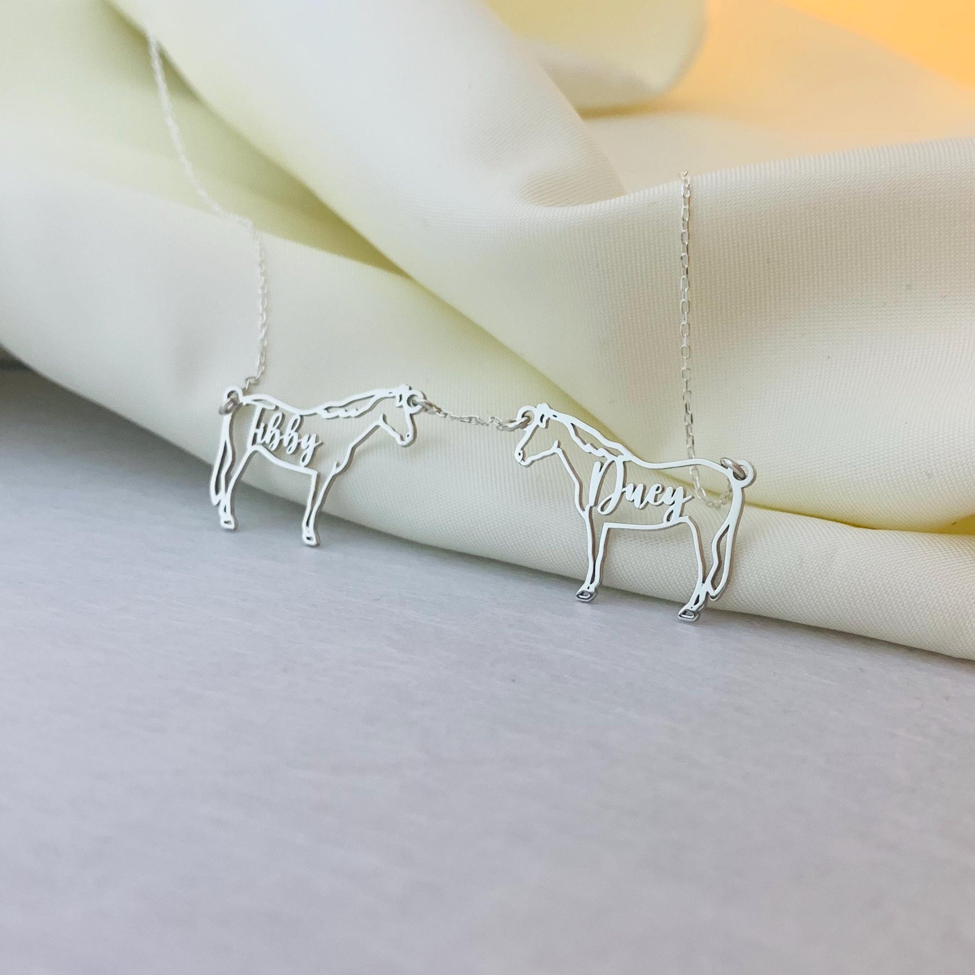 Multiple Horse Necklace, Custom Horse Necklace, Horse Necklace for Woman, Horse Memorial Necklace, Multiple Horse on one Chain, Equine Charm