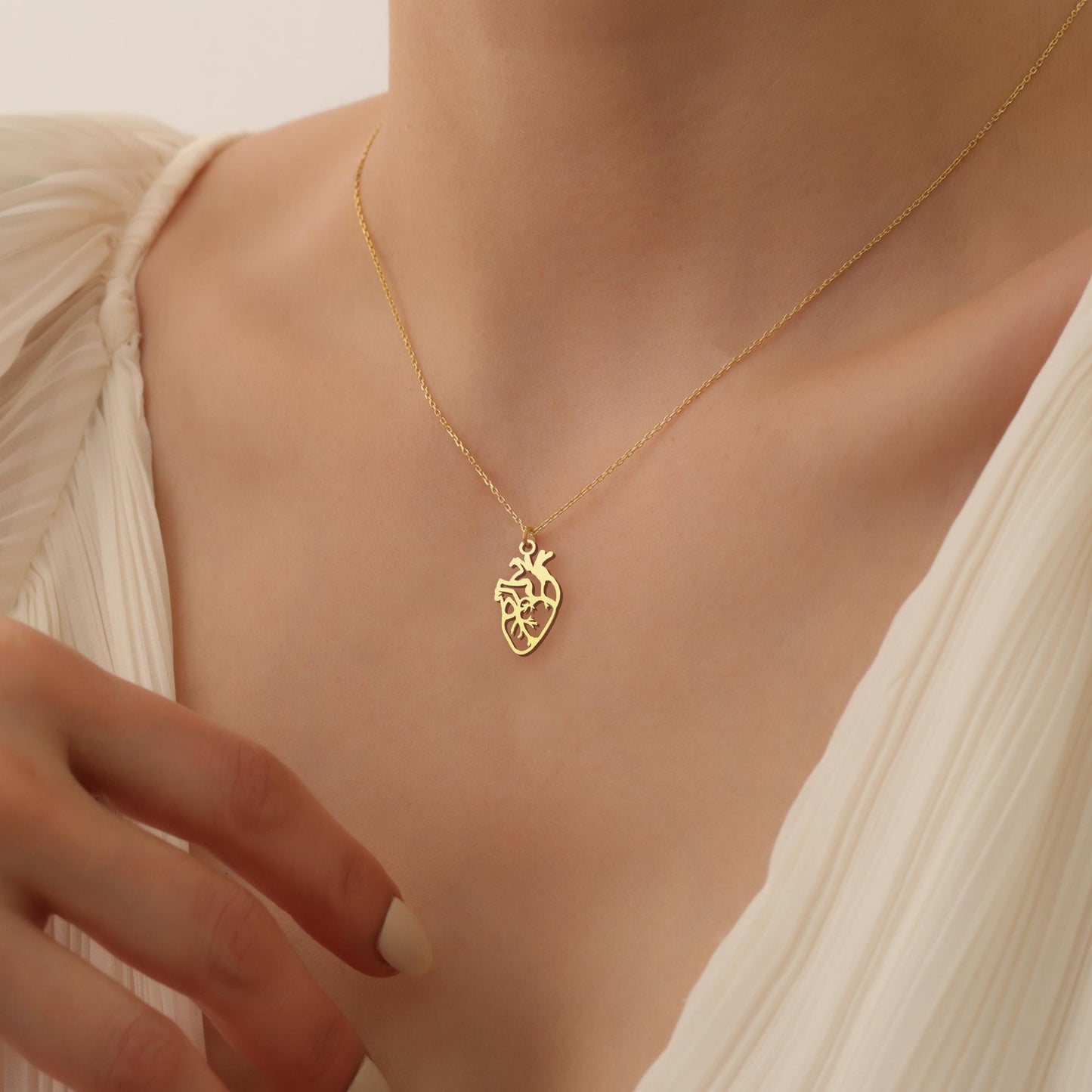 Dainty Anatomical Heart Pendant Necklace, Gold Plated Real Human Heart Necklace, Heart Pendant Necklace, Mom Gift, Doctor Nurse Gift for her