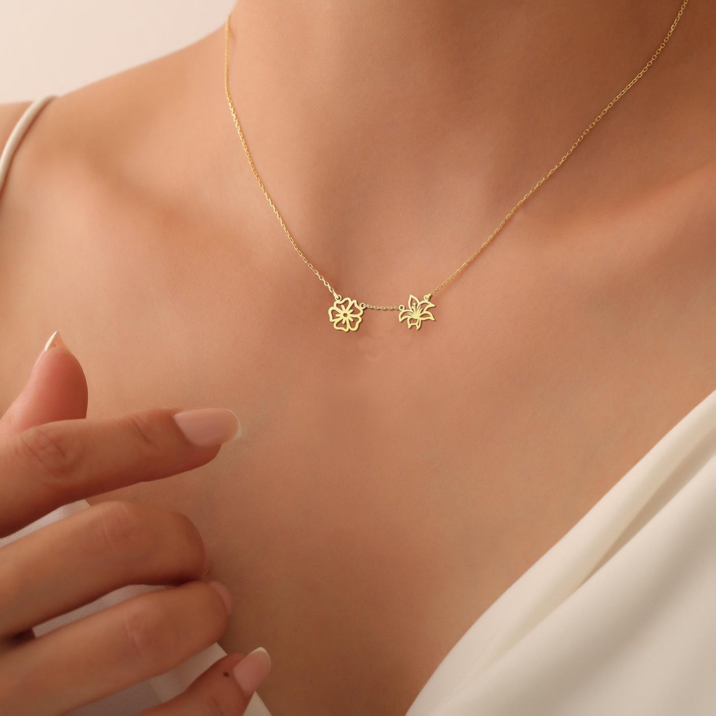 Birth Flower Necklace | 18K Gold Personalized Birth Month Flower Necklace | Multiple Birth Flower Charm Necklace | Birth Flower Family Gift