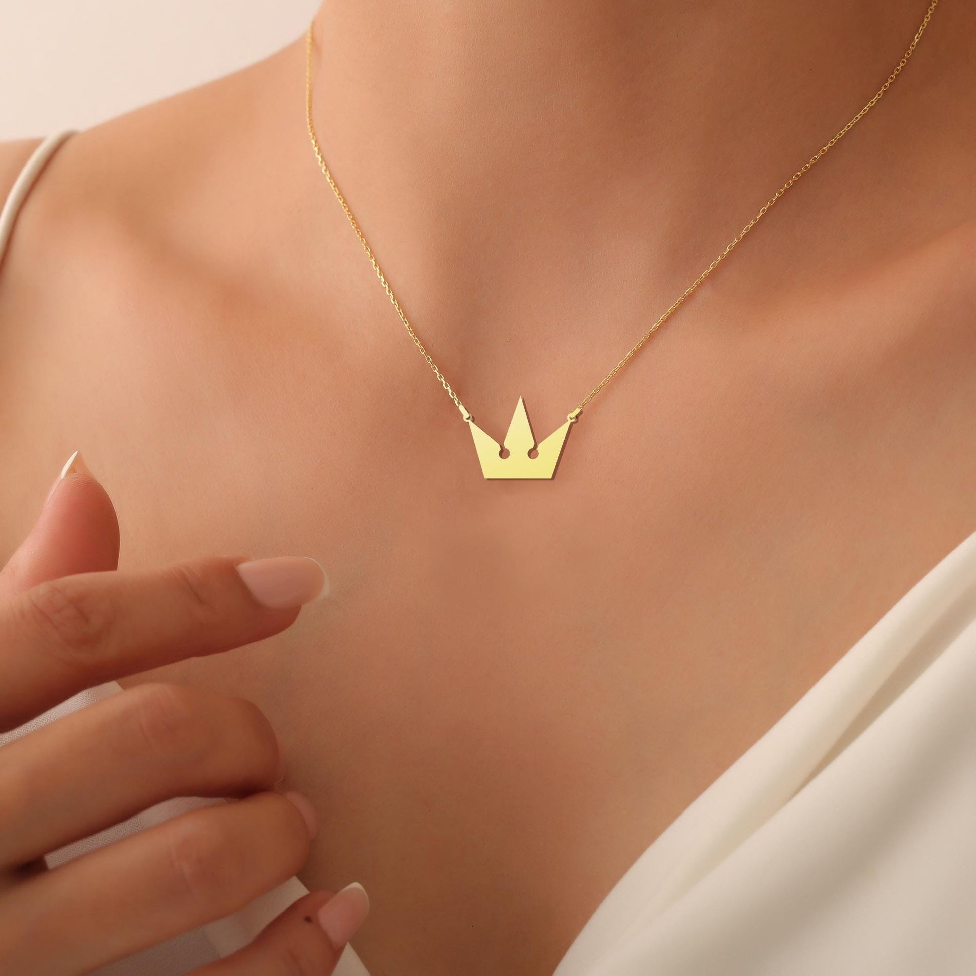 Crown Necklace,18K Gold Plated Dainty Queen Crown Necklace Sterling Silver, Cute Jewelry, Princess Crown Charm, Royal Jewelry, Gift For Her