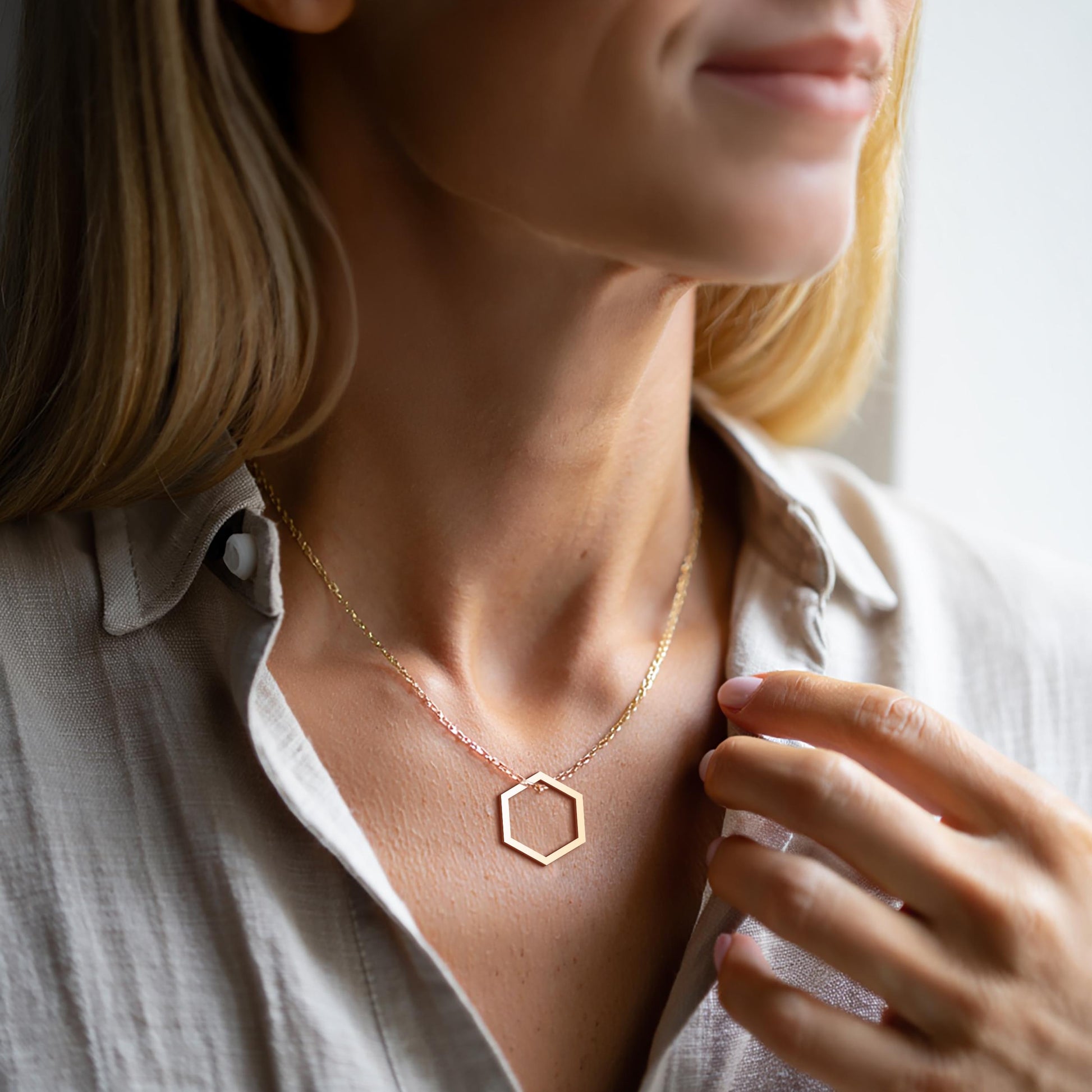18K Gold Geometry Hexagon Necklace, Dainty Hexagon Necklace, Honeycomb Necklace, Necklace for Woman, Layered Necklace, Everyday Necklace,