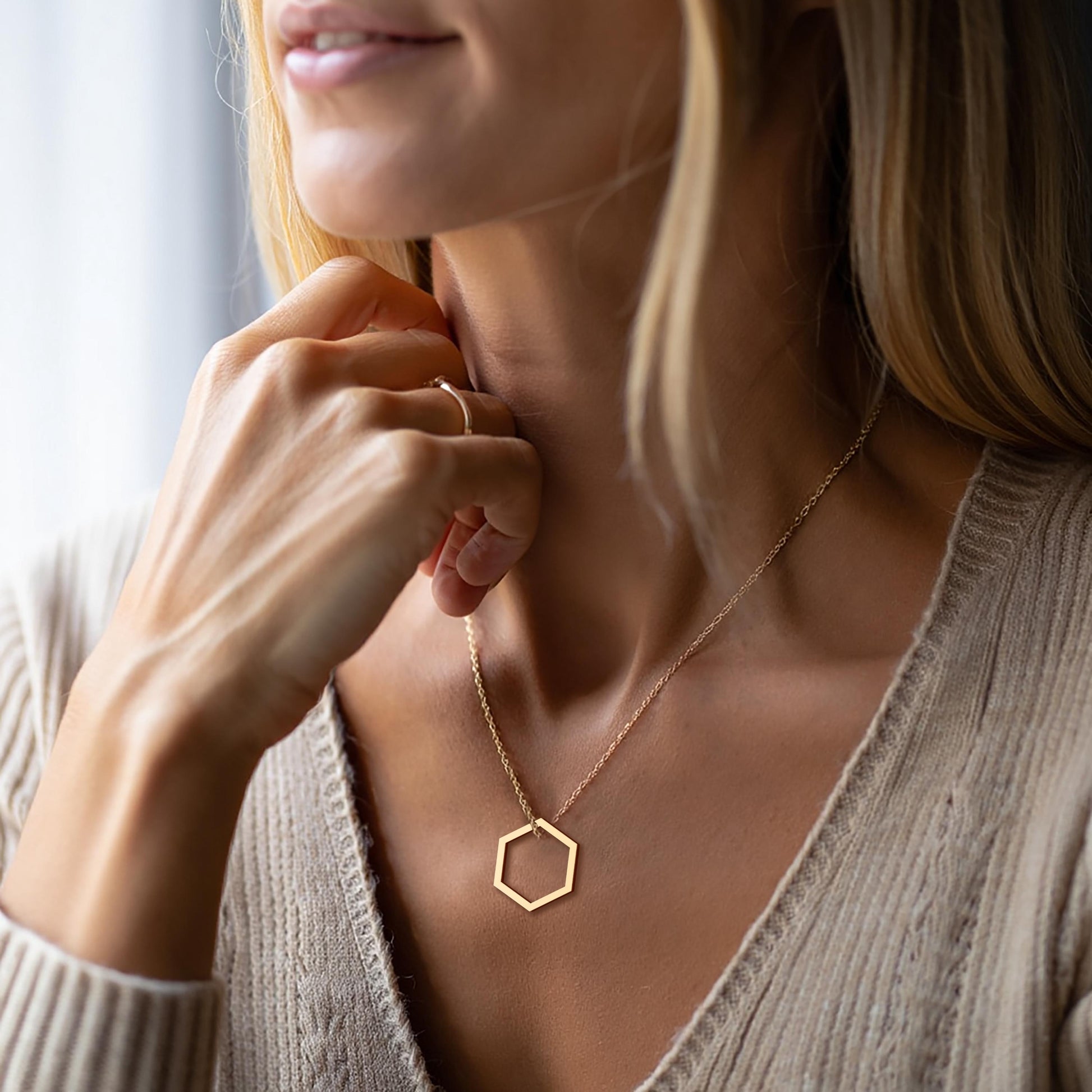 18K Gold Geometry Hexagon Necklace, Dainty Hexagon Necklace, Honeycomb Necklace, Necklace for Woman, Layered Necklace, Everyday Necklace,
