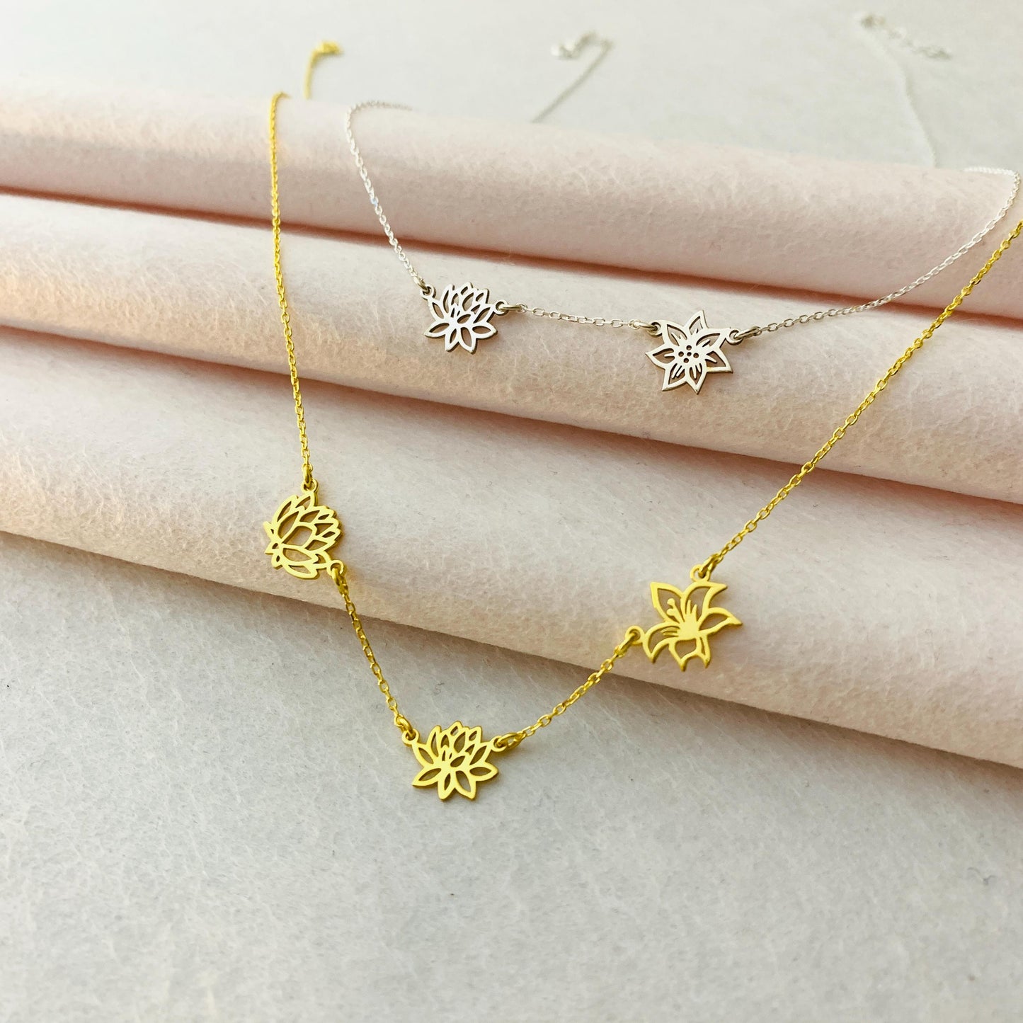 Birth Flower Necklace | 18K Gold Personalized Birth Month Flower Necklace | Multiple Birth Flower Charm Necklace | Birth Flower Family Gift