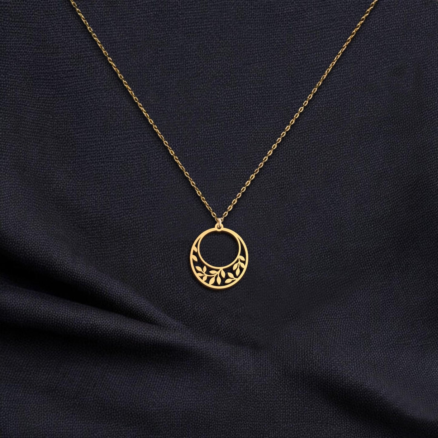 Leaf Necklace | 18K Gold Dainty Nature Jewelry | Minimalist Gold Charm Gift for Her | Floral Jewelry | Everyday Wear Wecklace